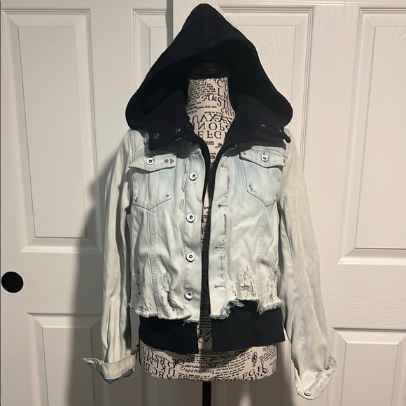Women's Cream Denim Jacket - Picture 2 of 9